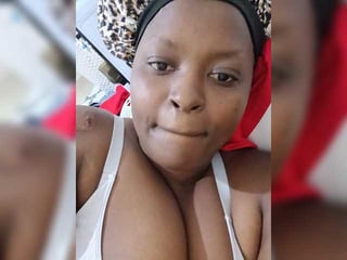 Webcam Belle - mellow91 ebony arabic cam girl enjoys getting her ass drilled