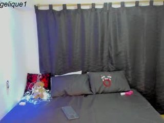 Webcam Belle - angelique_1 spanish cam babe with small tits loves sex on camera