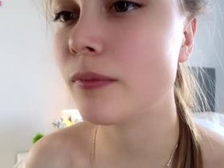 Webcam Belle - tatecraley nude cam bitch enjoys hard live sex on camera