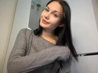Webcam Belle - babycoffee teenage cam girl plays with her ass hole
