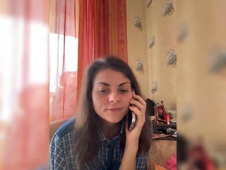 Webcam Belle - ahatav russian cam girl fingers her hot shaved pussy online