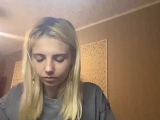 Webcam Belle - tondamumpower nude cam bitch enjoys hard live sex on camera