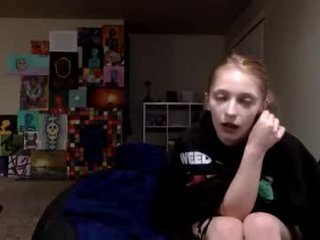 Webcam Belle - latenightkash gangbang show with blonde cam girl