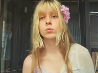 Webcam Belle - mammiebopp nude cam bitch enjoys hard live sex on camera