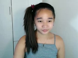 Webcam Belle - kiara_bedisa143 cam babe with small tits wants dirty live sex