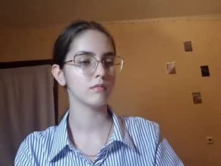 Webcam Belle - elmeraurora nude cam bitch enjoys hard live sex on camera