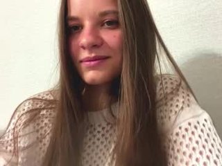 Webcam Belle - karongene nude cam bitch enjoys hard live sex on camera