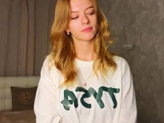 Webcam Belle - philippagales depraved blonde cam girl presents her pussy drilled