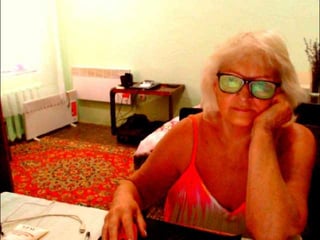 Webcam Belle - natalia7634 european cam babe offers her hairy pussy for live sex experiments