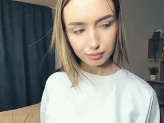 Webcam Belle - paulettelafevre nude cam bitch enjoys hard live sex on camera