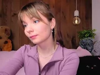 Webcam Belle - tonitatooker nude cam bitch enjoys hard live sex on camera