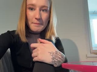Webcam Belle - trinhteitsworth teen cam babe wants to be fucked online as hard as possible