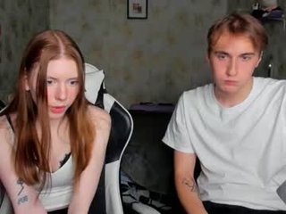 Webcam Belle - say_and_kiss cam couple loves kiss and fucking online