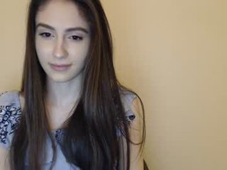 Webcam Belle - snowww_white slim cam chick with small tits loves to flash during her live sex session