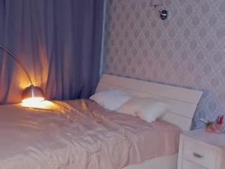 Webcam Belle - lilliecelina nude cam bitch enjoys hard live sex on camera