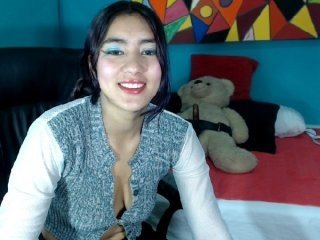 Webcam Belle - yelina cam girl gets her shaved pussy filled with hot cum