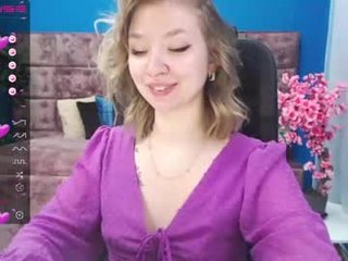 Webcam Belle - elizabeth_shy1 cam girl gets her ass hard fucked by her partner