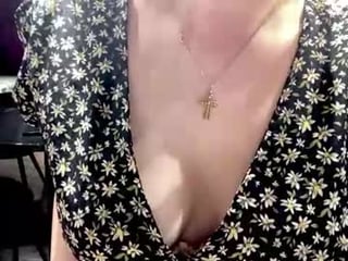 Webcam Belle - elisemorisa blonde teen cam babe plays with her tight asshole