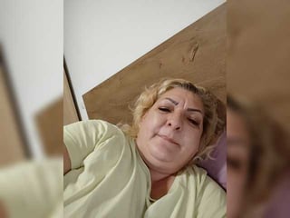 Webcam Belle - clarabbw49hot BBW italian cam babe has ber ass cheeks spread wide on camera