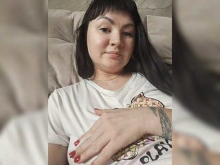 Webcam Belle - lenamalina cam girl loves her sweet pussy penetrated hard