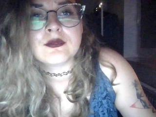 Webcam Belle - lucykiss cam girl loves her sweet pussy penetrated hard