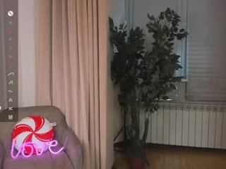 Webcam Belle - regeniaertelt cam babe with big boobs loves lingerie fetish online