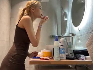 Webcam Belle - butteflai german cam girl with big tits in live sex show