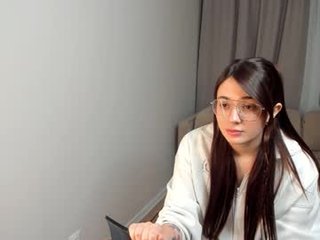 Webcam Belle - juliettacurto sweet lips wrap his cock around and hot mouth starts sucking it