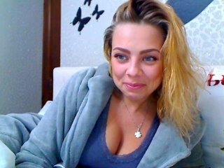 Webcam Belle - xdianax slim cam babe is glad to offer her cunt for dirty live sex