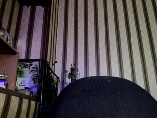 Webcam Belle - kittymila cam girl loves her sweet pussy penetrated hard
