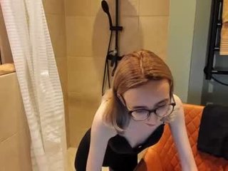 Webcam Belle - darcymei cam babe with small tits wants dirty live sex