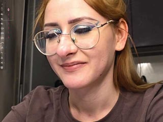 Webcam Belle - evadevisa cam girl loves her sweet pussy penetrated hard