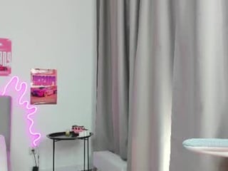 Webcam Belle - evie_tomioka cam girl gets her ass hard fucked by her partner