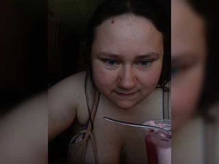 Webcam Belle - meow-18-1 russian cam girl fingers her hot shaved pussy online