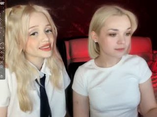 Webcam Belle - misa_white european cam babe rubs her smooth pussy till she cums