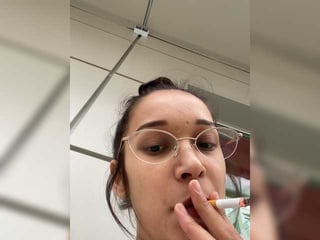Webcam Belle - diana14a asian shaved pussy plays with big dildo
