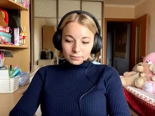 Webcam Belle - jaynafriess big tits teen cam babe gets her first taste and feel of hard cock