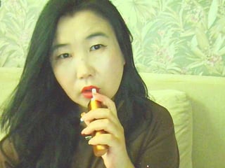 Webcam Belle - bet-lu asian shaved pussy plays with big dildo