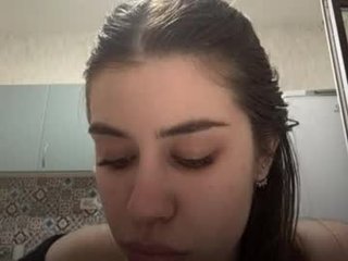 Webcam Belle - geniegrimmett cam girl in beautiful lingerie girl shows off her pussy on camera