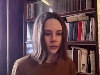 Webcam Belle - pennilinko cam girl with big tits gets her hot booty sodomized