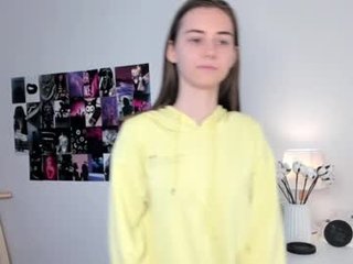 Webcam Belle - approche_toi_petite nude cam bitch enjoys hard live sex on camera