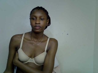 Webcam Belle - velvet-luxe ebony brunette cam girl enjoys getting her ass drilled
