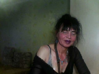 Webcam Belle - josephinna european cam babe offers her hairy pussy for live sex experiments