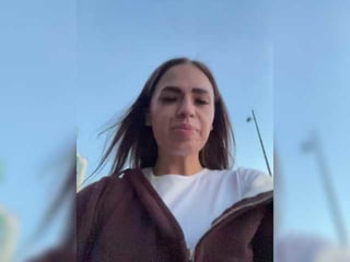 Webcam Belle - poli999 russian cam girl fingers her hot shaved pussy online