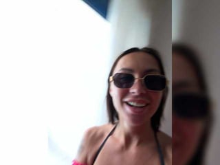 Webcam Belle - lilu5107 brunette cam girl wants spanked hard