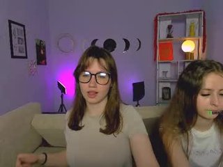 Webcam Belle - lissa_veils nude cam bitch enjoys hard live sex on camera