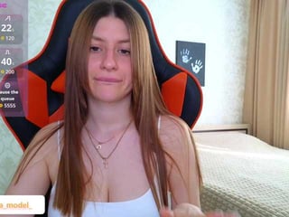 Webcam Belle - nikamusic cam girl loves her sweet pussy penetrated hard