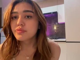 Webcam Belle - kelsiefeger cam girl gets her ass hard fucked by her partner