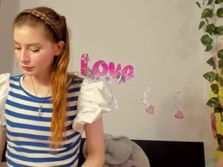 Webcam Belle - blueberry_lizzy redhead cam vixen makes hard anal penetration