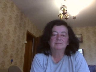 Webcam Belle - krisshurdlove russian cam girl fingers her hot shaved pussy online